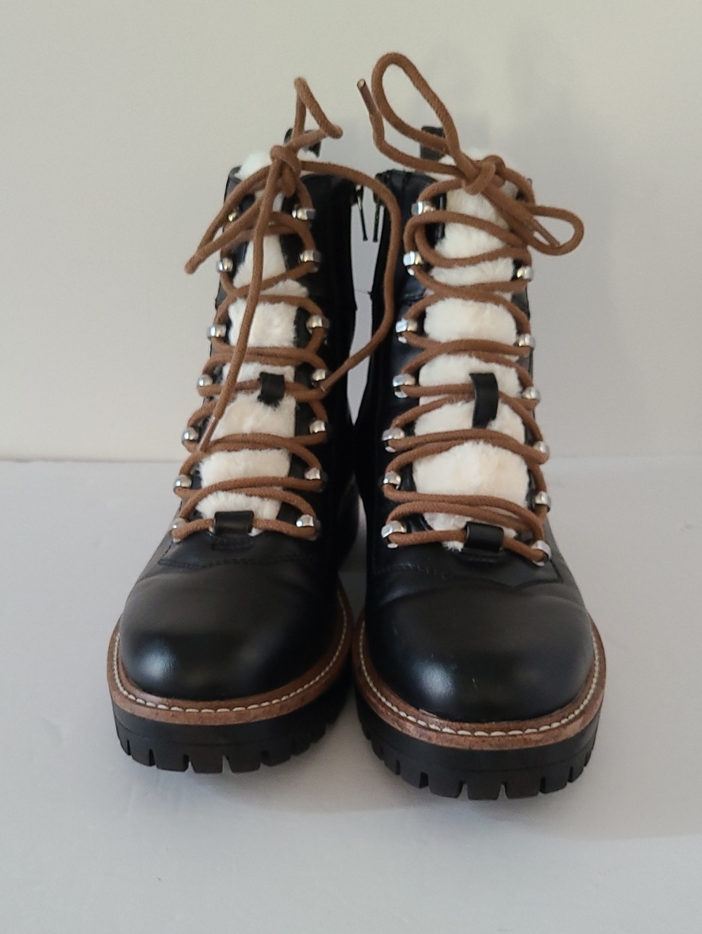 A NEW DAY WOMENS LEIGHTON HIKING BOOTS -MEMORY FOAM-BLACK- LACE-UP- LUG SOLE-SZ8
